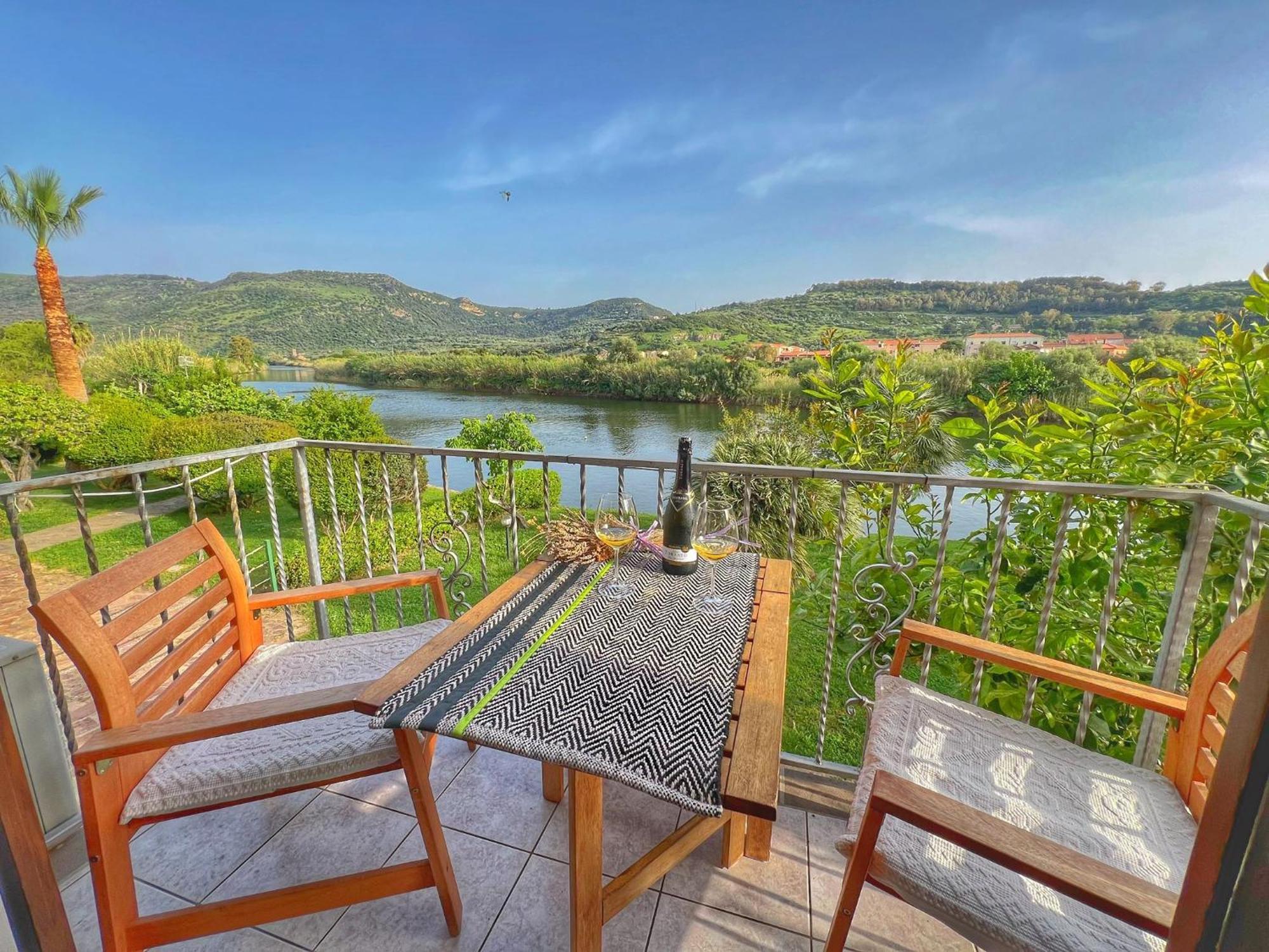 Temo River House Romantic Balcony And Peaceful Retreat In The Heart Of 보사 외부 사진
