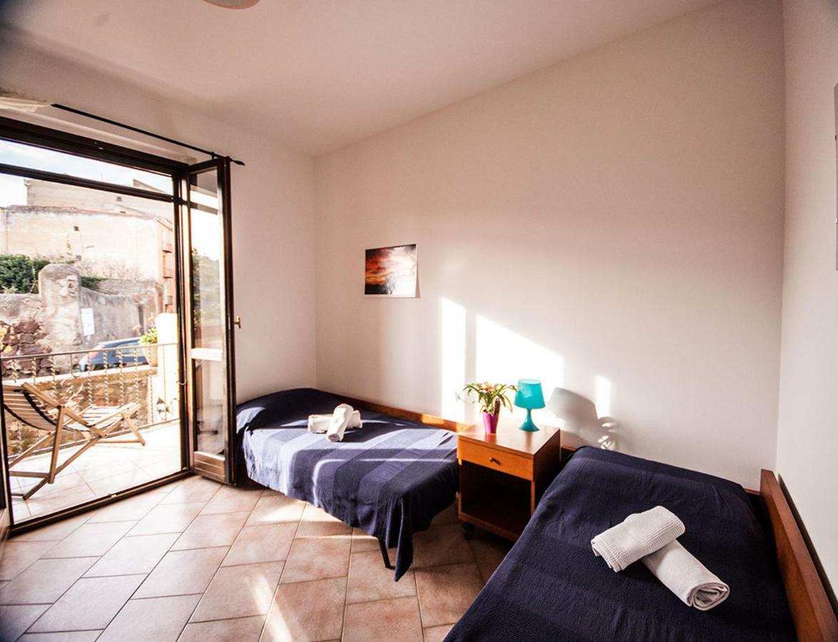 Temo River House Romantic Balcony And Peaceful Retreat In The Heart Of 보사 외부 사진
